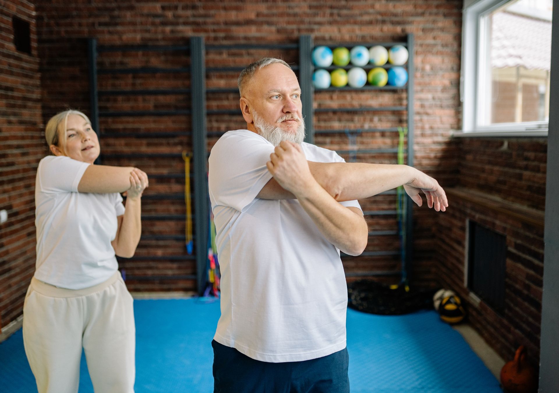 Alongamentos Matinais Que Ativam a Memória Depois dos 50